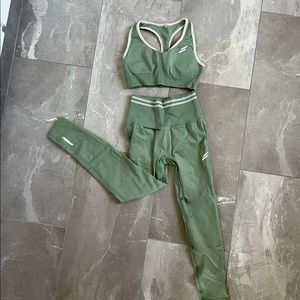 DOYOUEVEN scrunch workout set